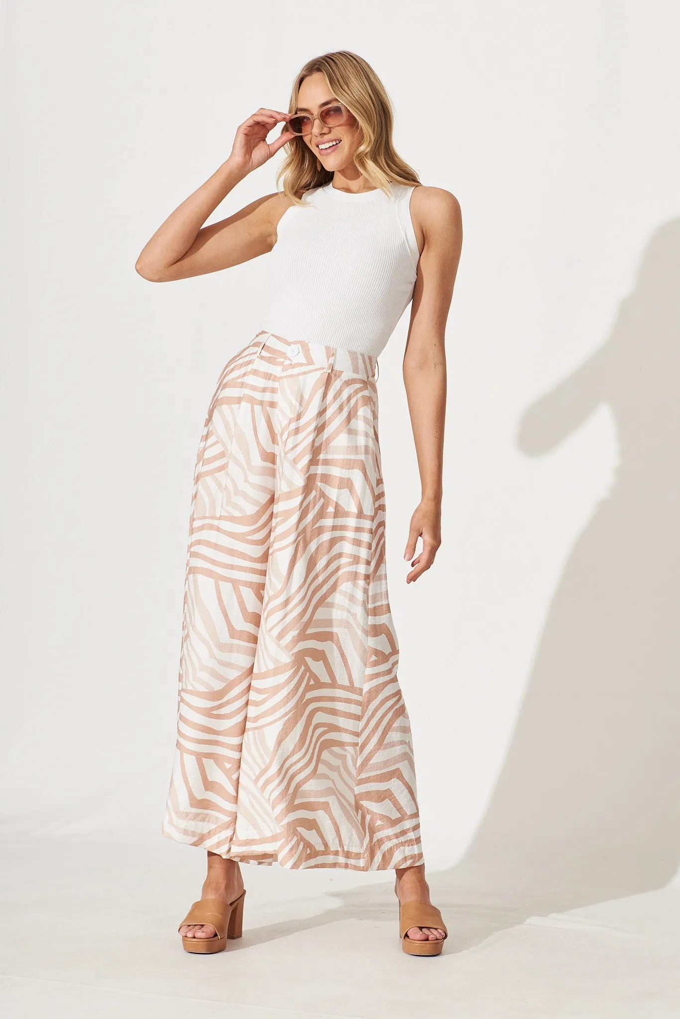Bellini Pant In Beige With White Geometric Print