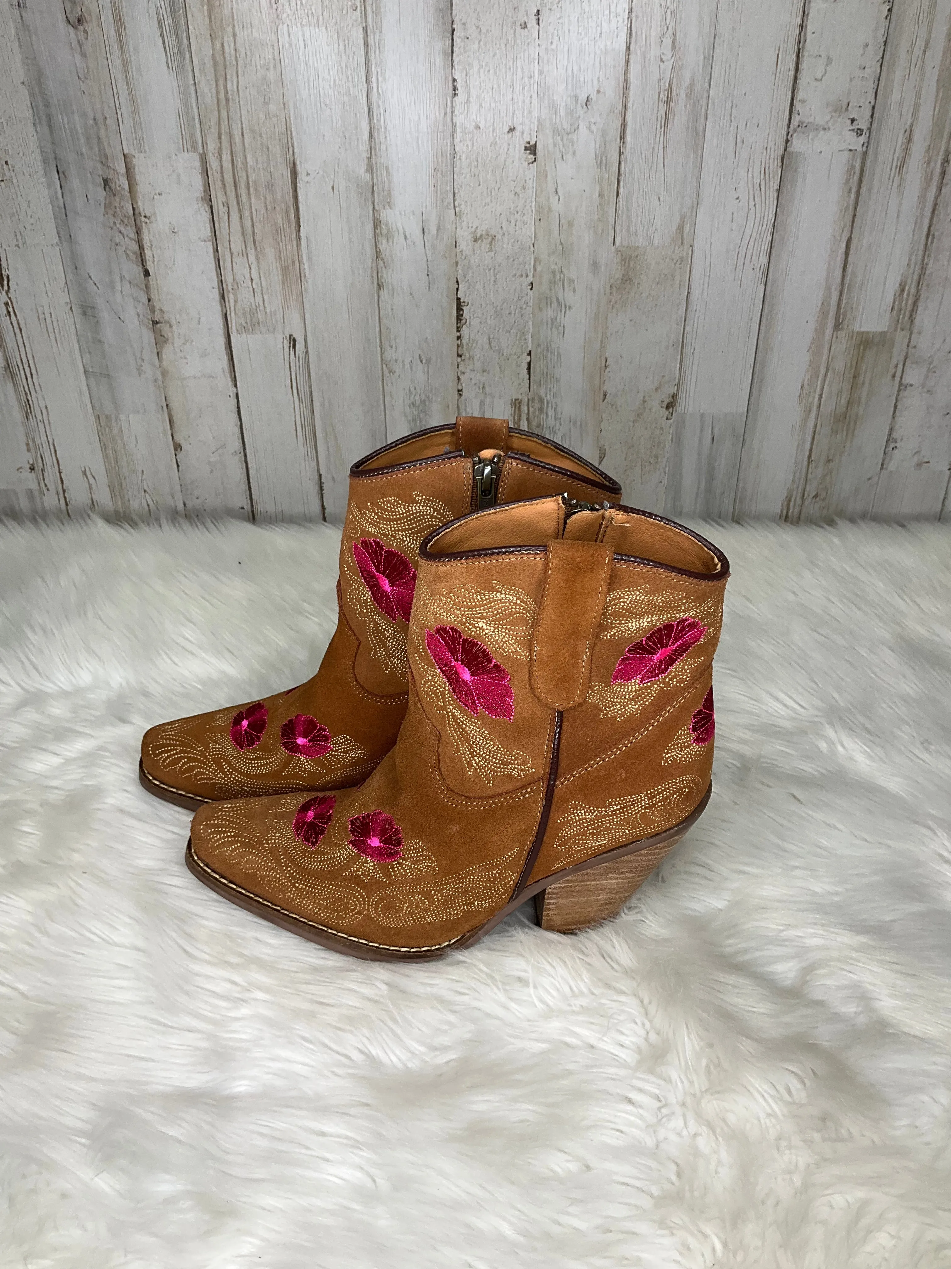 Dingo Ankle Heel Boots Size 7