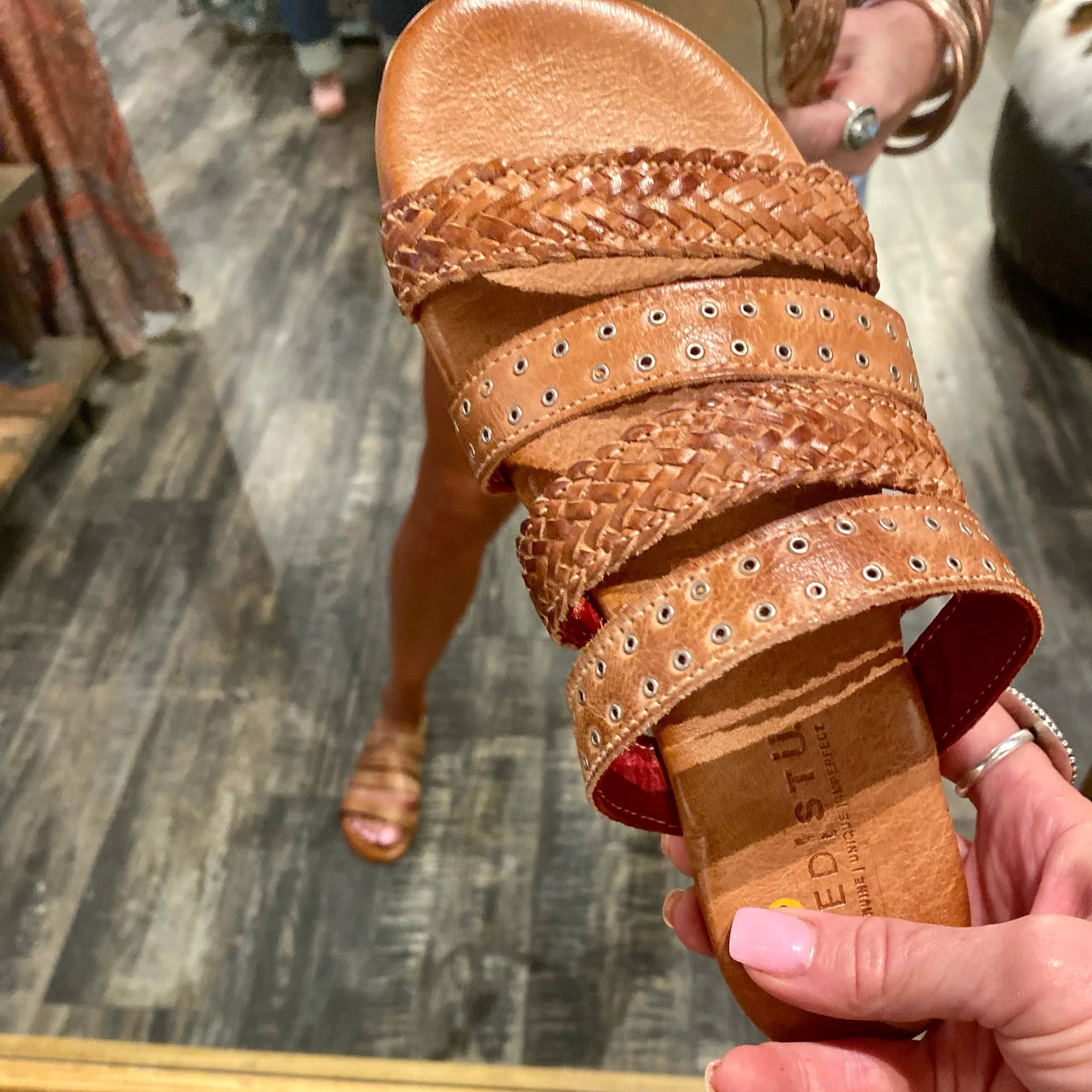 Henna Sandals - Stylish Handcrafted Leather Footwear