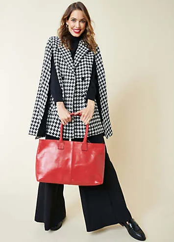 Kaleidoscope Cape Coat in Houndstooth Pattern