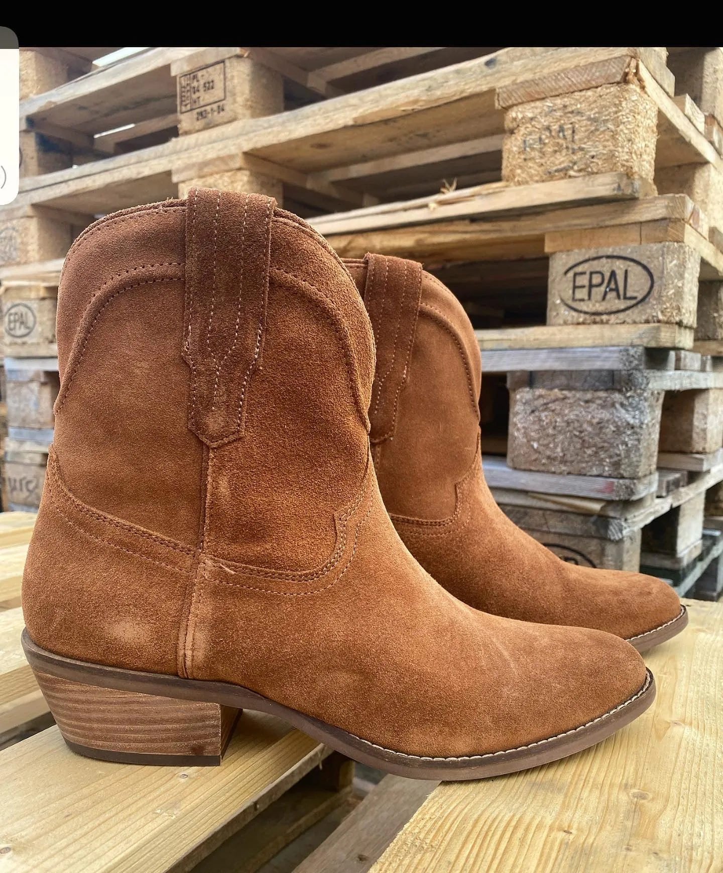 Tumbleweed Ankle Booties - Whiskey Brown Suede V Cut Front (DS)